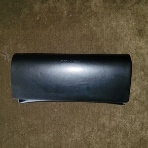 Saint Laurent Classic Black Leather Eyewear Holder With Glass Wipe